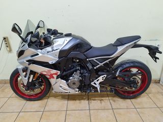 Suzuki GSX 8R 2025-thumb-1