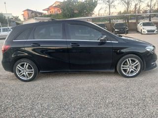 Mercedes-Benz B 180 2016-thumb-3