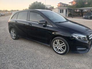 Mercedes-Benz B 180 2016-thumb-14