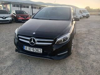 Mercedes-Benz B 180 2016-thumb-17