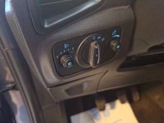 Ford Escort 2016-thumb-15