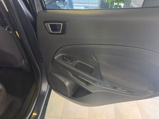 Ford Escort 2016-thumb-28