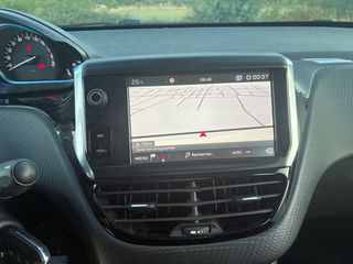 Peugeot 2008 2017 Euro6 pure tech allure led klima navi car play android-thumb-15