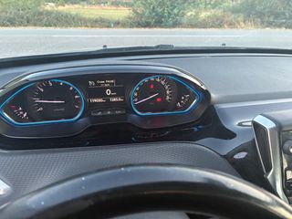 Peugeot 2008 2017 Euro6 pure tech allure led klima navi car play android-thumb-26