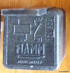 RELAY ΑΥΤΟΚΙΝΗΤΟΥ 5P 12V DC 30A BLACK FIAMM WITH PLASTIC BRACKET