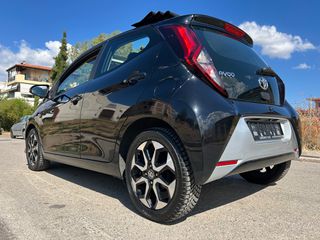 Toyota Aygo (X) 2019 1.0 X-Play Sport Cabrio F1 autom Kamera 72Hp-thumb-4
