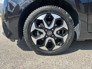 Toyota Aygo (X) 2019 1.0 X-Play Sport Cabrio F1 autom Kamera 72Hp-thumb-9