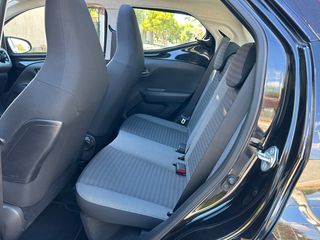 Toyota Aygo (X) 2019 1.0 X-Play Sport Cabrio F1 autom Kamera 72Hp-thumb-17