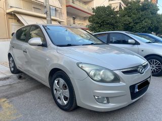 Hyundai i 30 2010-thumb-4