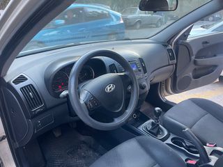 Hyundai i 30 2010-thumb-6