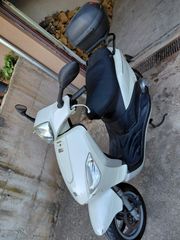 Piaggio Fly 50 2010-thumb-2