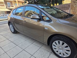 Opel Astra 2013 Comfort-thumb-3