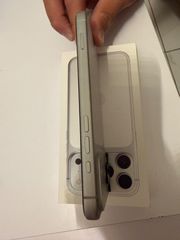 IPHONE 17PRO MAX-thumb-2