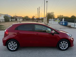 Kia Rio 2015 1.2 Βενζίνη - Euro6 Facelift - Full Extra με Οθόνη-thumb-9