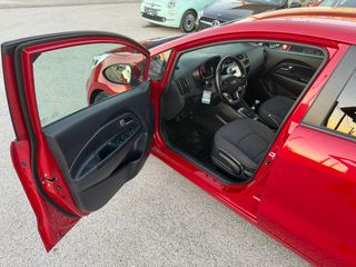 Kia Rio 2015 1.2 Βενζίνη - Euro6 Facelift - Full Extra με Οθόνη-thumb-20