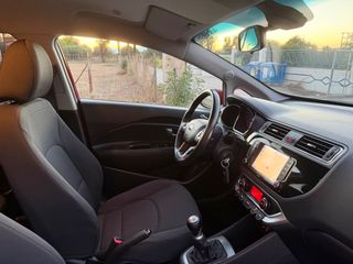 Kia Rio 2015 1.2 Βενζίνη - Euro6 Facelift - Full Extra με Οθόνη-thumb-29