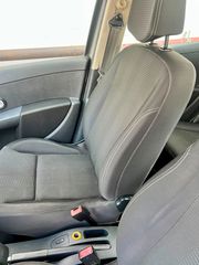 Renault Clio 2010-thumb-4
