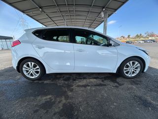 Kia Ceed / cee'd 2013-thumb-9