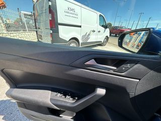 Volkswagen Polo 2022 TRENDLINE-thumb-17