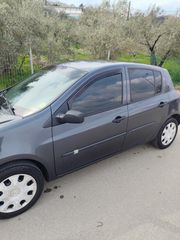 Renault Clio 2006-thumb-2