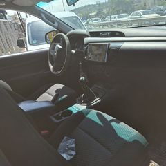 Toyota Hilux 2019-thumb-4