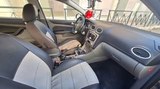 Ford Focus 2011 STATION WAGON-thumb-2