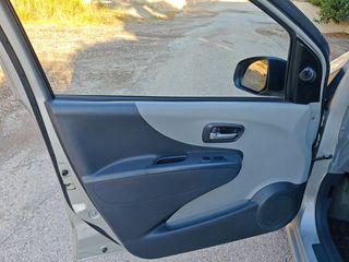 Suzuki Alto 2012-thumb-19