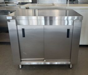 ΕΡΜΑΡΙΟ ΚΛΕΙΣΤΟ ΜΕ 2 ΣΥΡΟΜΕΝΕΣ (100Χ70Χ87) CM