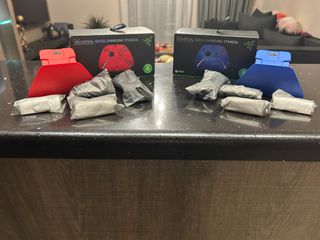RAZER QUICK CHARGING STAND PULSE RED-thumb-1
