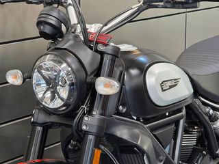 Ducati Scrambler 2020 ICON DARK-thumb-17