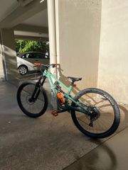 Downhill - Enduro - Trail Polygon 2025 collosus