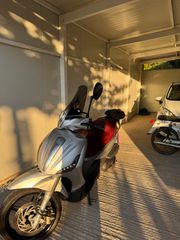 Piaggio Beverly 350 2012-thumb-8