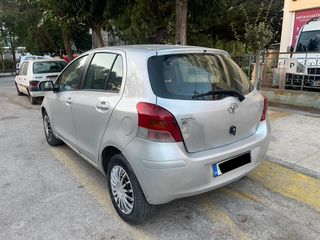 Toyota Yaris 2009-thumb-1
