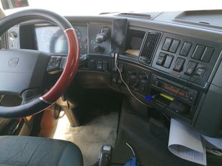 Volvo 2011 FH13 460EEV-thumb-25