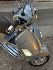 Vespa GTS 300 2023-thumb-1