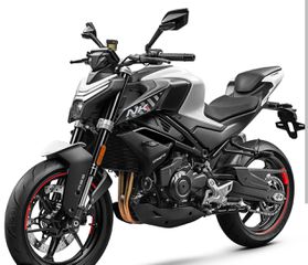 CFmoto 450NK 2025