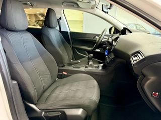 Peugeot 308 2016-thumb-12