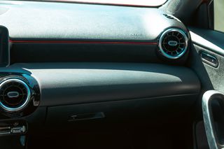 Mercedes-Benz A 200 2020-thumb-62