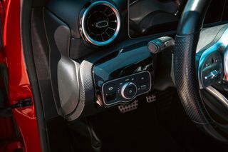 Mercedes-Benz A 200 2020-thumb-37