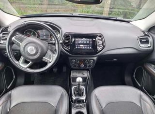 Jeep Compass 2017-thumb-11