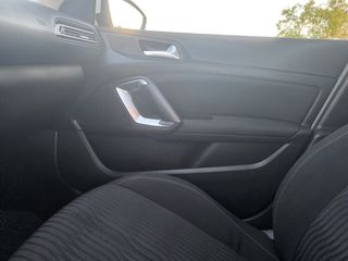 Peugeot 3008 2017 1.6 BLUEHDI 120HP-thumb-34