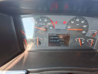 Volvo 2011 FH13 420-thumb-8