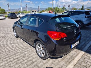 Opel Astra 2010-thumb-2
