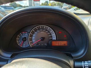 Nissan Micra 2012 1200-thumb-8