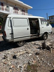 Κλούβα Nissan 1986 VANETTE