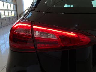 Mercedes-Benz A 180 2020 STYLE 1.3-thumb-9