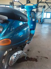 Vespa 125 2000 ET4-thumb-4