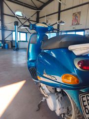 Vespa 125 2000 ET4-thumb-5