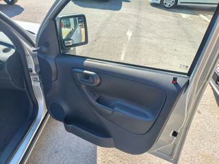 Opel Combo 2010 CDTI DIESEL 1.3-thumb-13