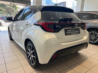 Toyota Yaris 2021 Premier Edition-thumb-4